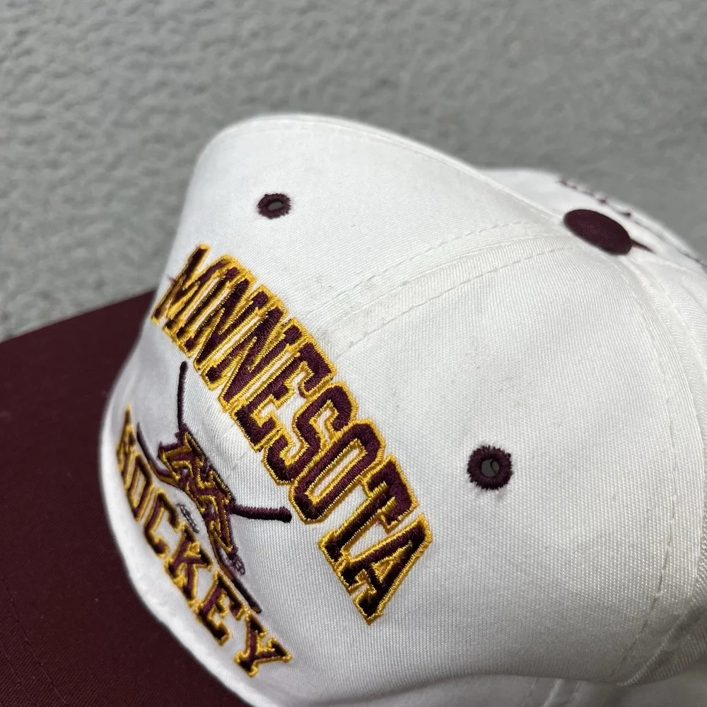 Vintage Minnesota Golden Gophers Hockey Snapback Hat Cap‎ Champion